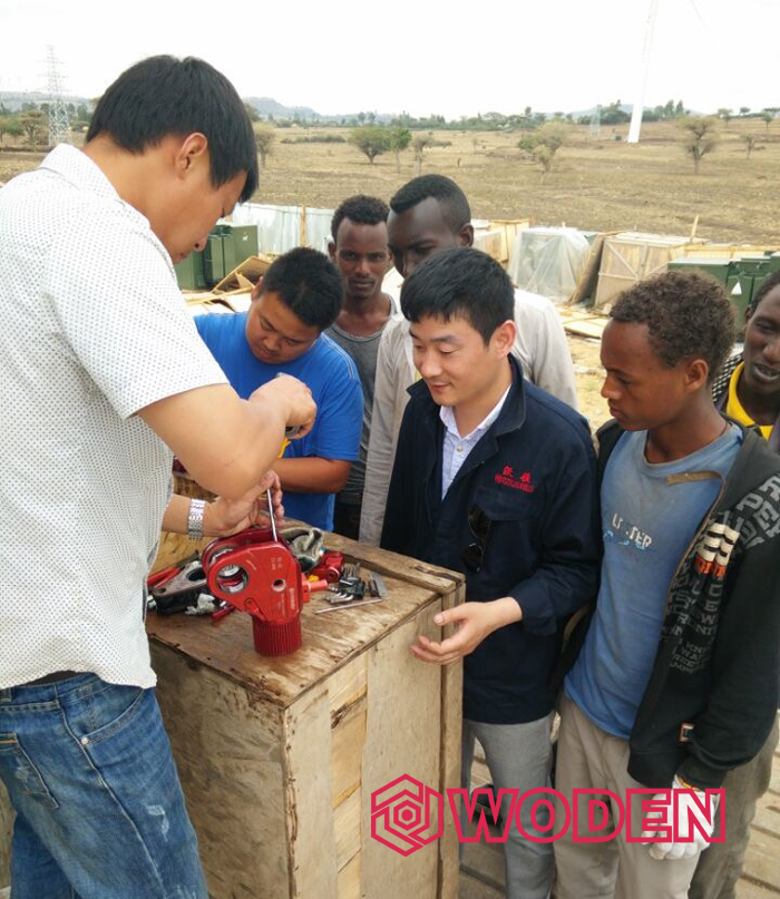 沃頓液壓扳手使用情景 沃頓液壓扳手使用情景