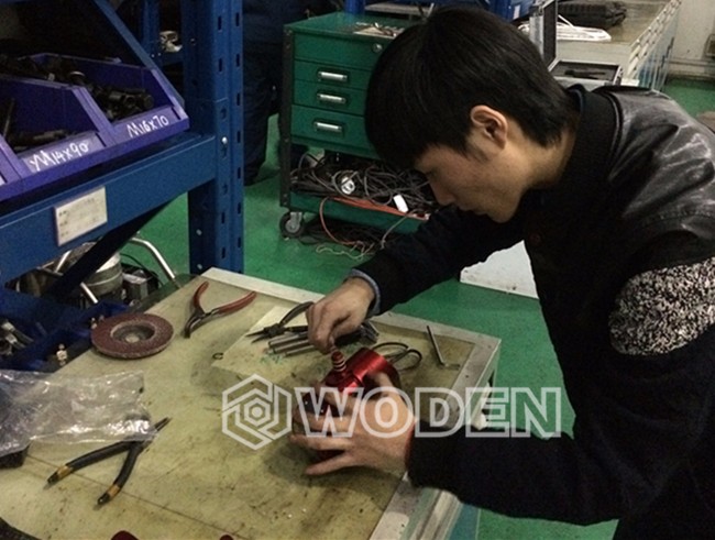 液壓扳手更換旋轉(zhuǎn)接頭現(xiàn)場(chǎng) 液壓扳手更換旋轉(zhuǎn)接頭現(xiàn)場(chǎng)